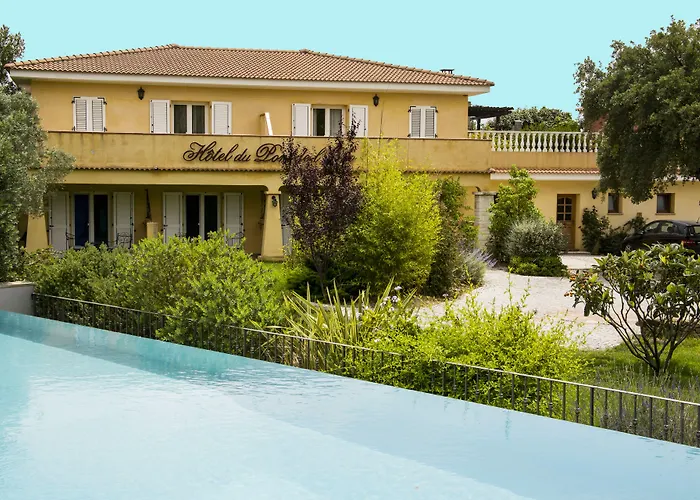 Du Pont De L'oso מלון לצ'י