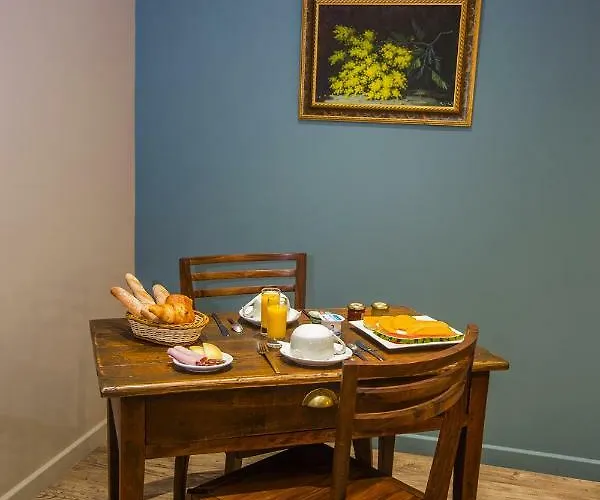 מלון Du Pont De L'oso 3*