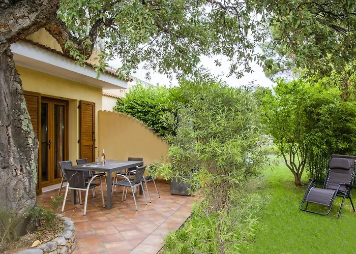 Du Pont De L'oso מלון לצ'י