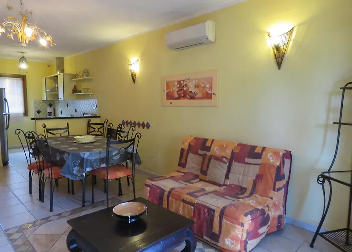 Du Pont De L'oso מלון לצ'י