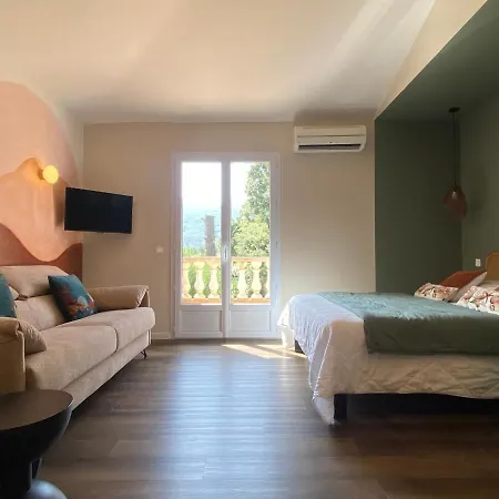 Hotel Du Pont De L'oso 3*