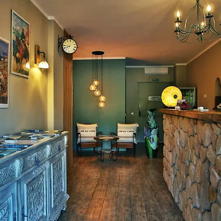 Du Pont De L'oso Hotel
