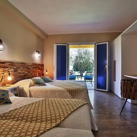 Du Pont De L'oso Hotel 3*