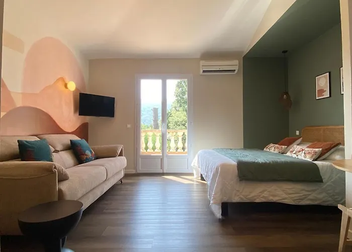 מלון Du Pont De L'oso 3*