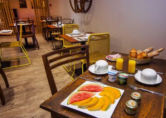 Du Pont De L'oso 3* לצ'י