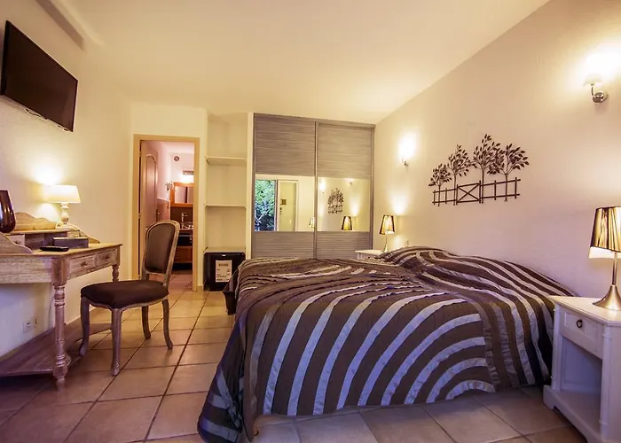 מלון Du Pont De L'oso לצ'י