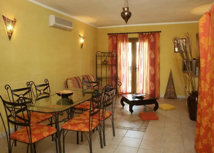 מלון Du Pont De L'oso לצ'י